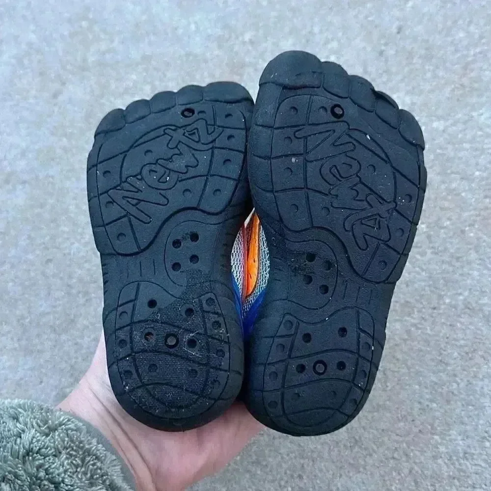 Newtz Kids Water Shoes Size 5/6